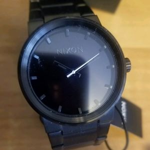 Nixon cannon brand new never wore